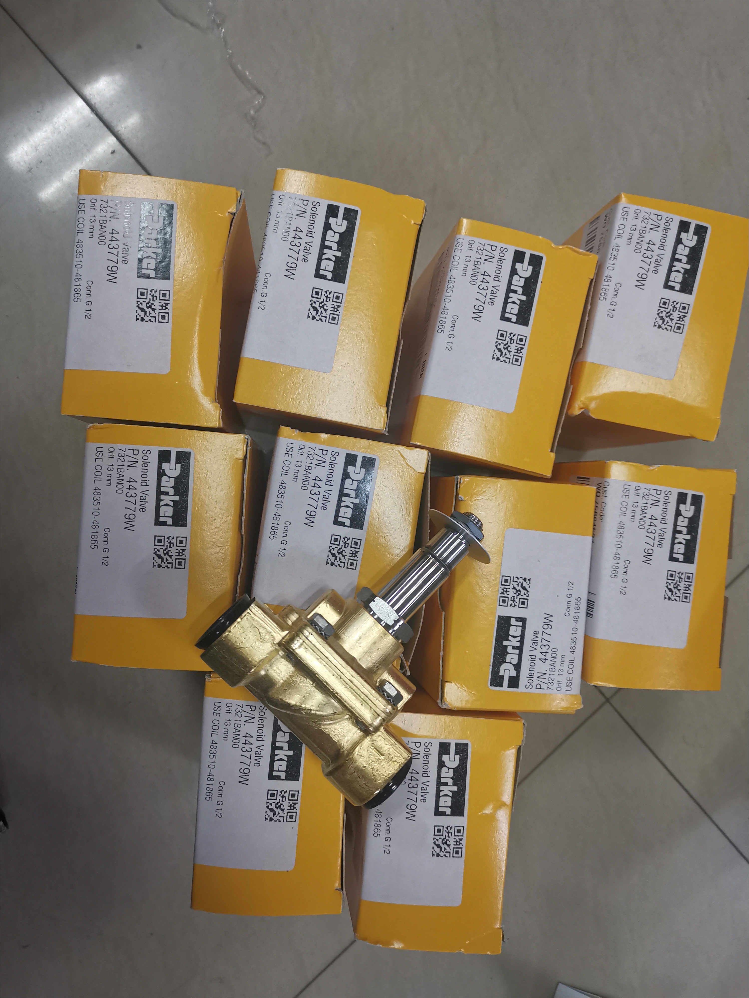 443779W 7321BAN00   Parker閥體